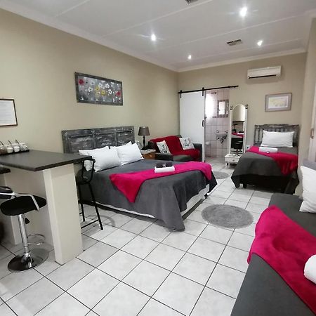 אפינגטון Tehillah Guesthouse מראה חיצוני תמונה