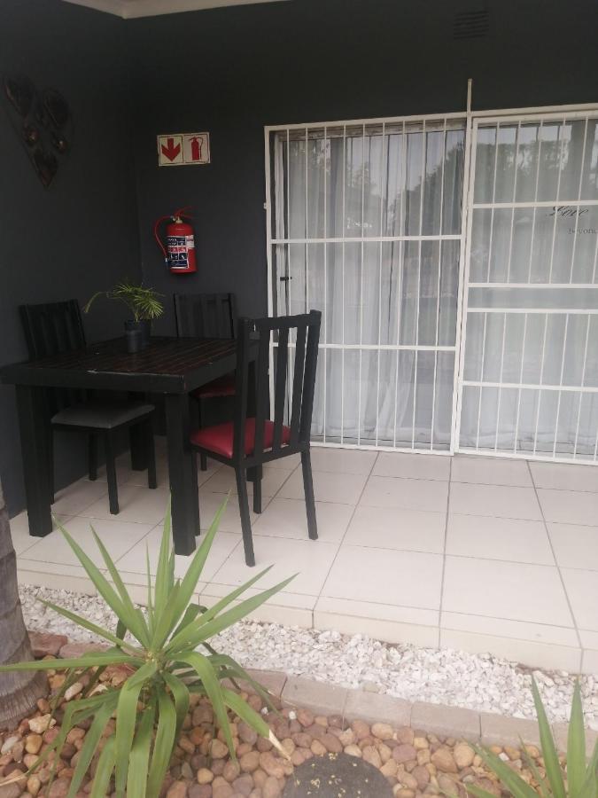 אפינגטון Tehillah Guesthouse מראה חיצוני תמונה